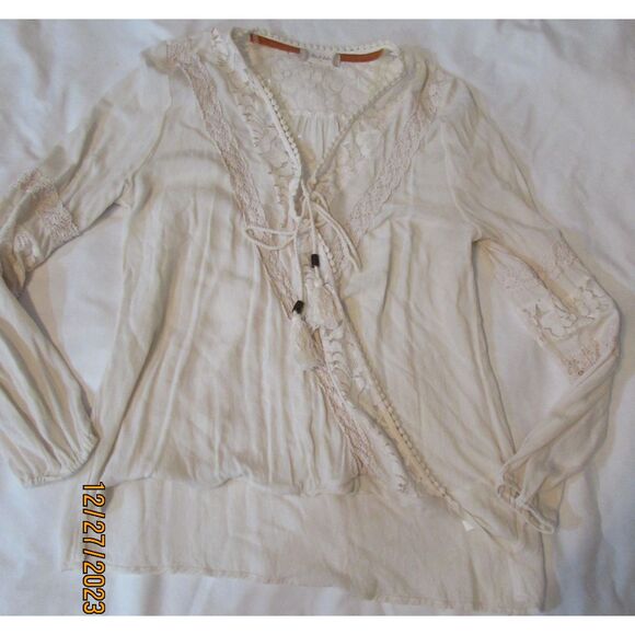 ALTAR'D STATE WOMEN'S TOP SIZE M WHITE LACE BOHO TASSELS CROSSOVER FRONT - Picture 1 of 9